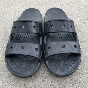 Crocs slip-on sandals, women’s size 9, men’s 7, EUC
